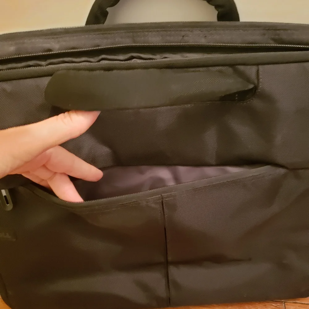 Computer bag 17